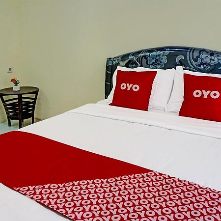 Oyo 91707 Jannah Homestay Syariah Dau エクステリア 写真